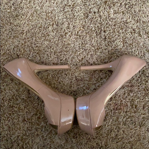 🥰GUESS💕 - Picture 3 of 8